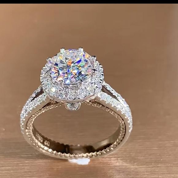 4CT HALO ROUND BRILLIANT CUT CATHEDRAL LAB GROWN DIAMOND SIZE 8 - Picture 2 of 7